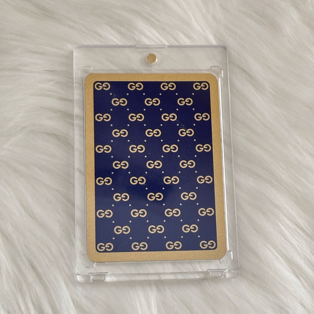 One Gucci Authenticated Playing Card 4♣️